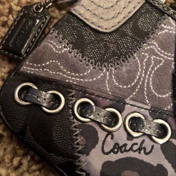 Limited Edition Madison Patchwork Wristlet - Picture 3 of 14